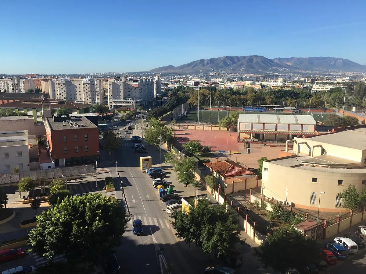 Apartamento Cerca De Aeropuerto, Metro ,Bus Malaga 0*,