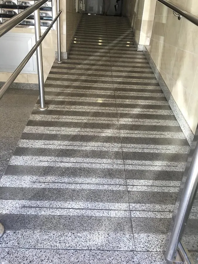 Apartamento Cerca De Aeropuerto, Metro ,Bus Malaga 0*,